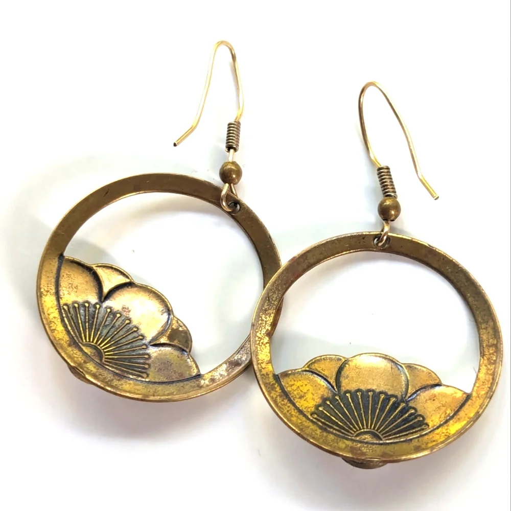 Unbranded vintage brass